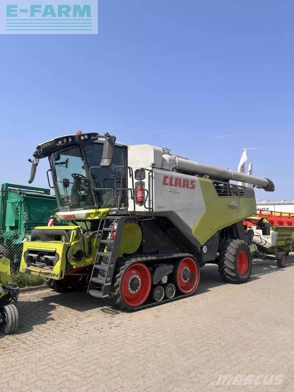 CLAAS trion 750 tt Комбайни