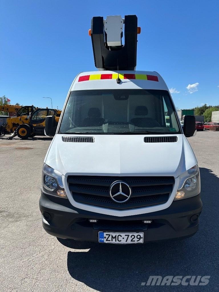 VERSALIFT VDT-170-F Моторизирани платформи с талига
