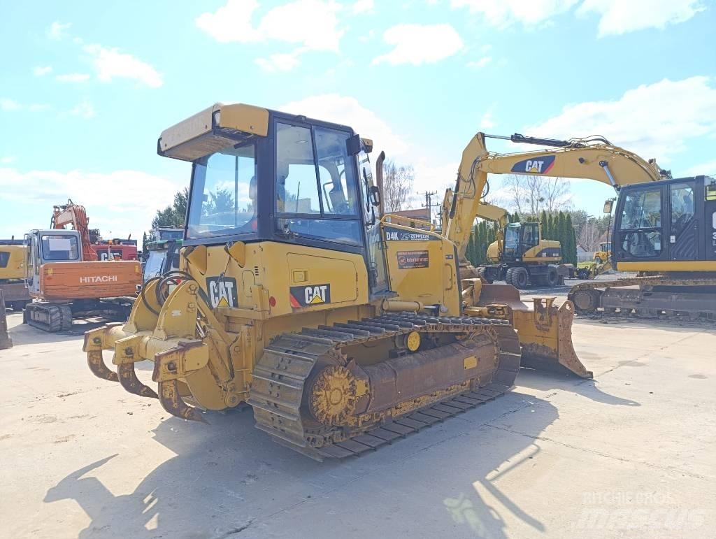 CAT D 4 K Верижни булдозери
