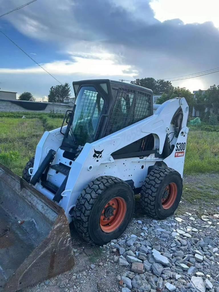 Bobcat S 300 Мини товарачи
