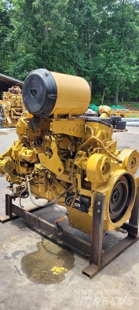CAT C15 Камиони за херавни местности