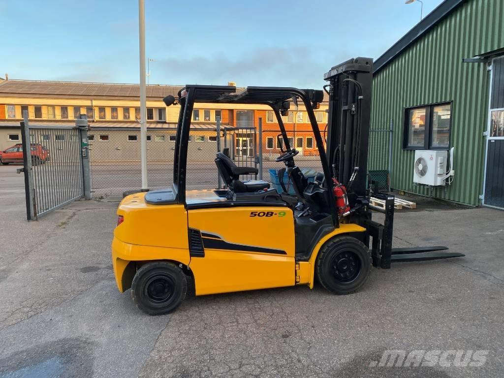 Hyundai 50 B-9 Електрически вилични кари-повдигачи