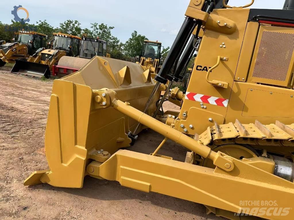CAT D 8 R Верижни булдозери
