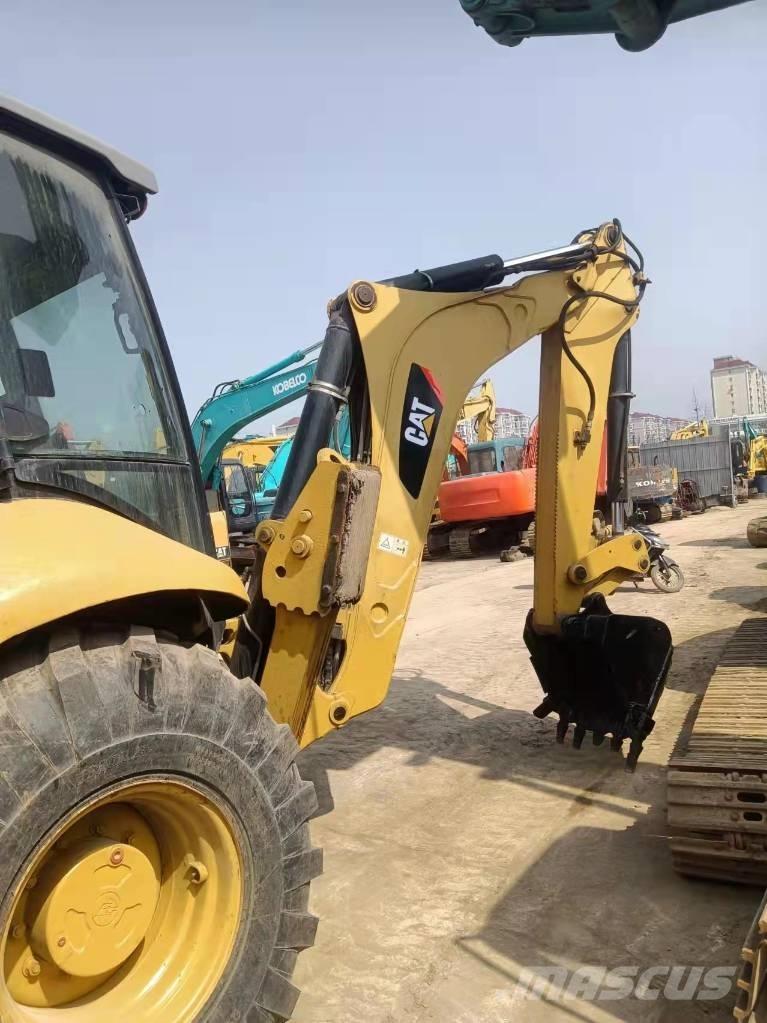 CAT 430F Товарач със заден ексватор