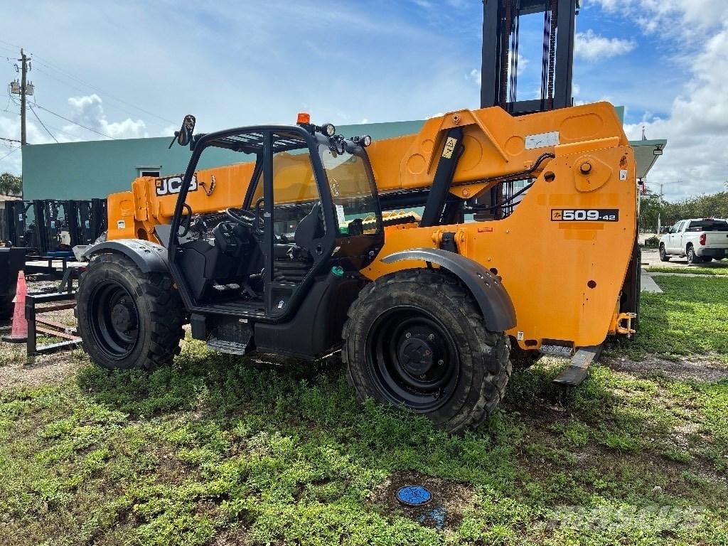 JCB 509-42 Телескопични товарачи