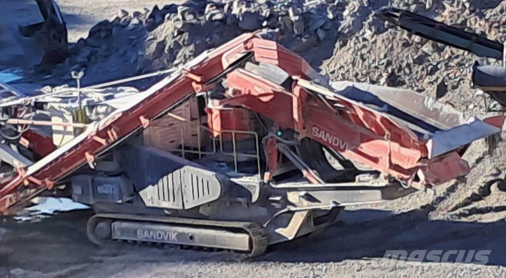 Sandvik QH 332 DDHS Мобилни трошачки

