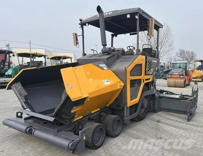 Volvo P 6870C Машини за асфалт