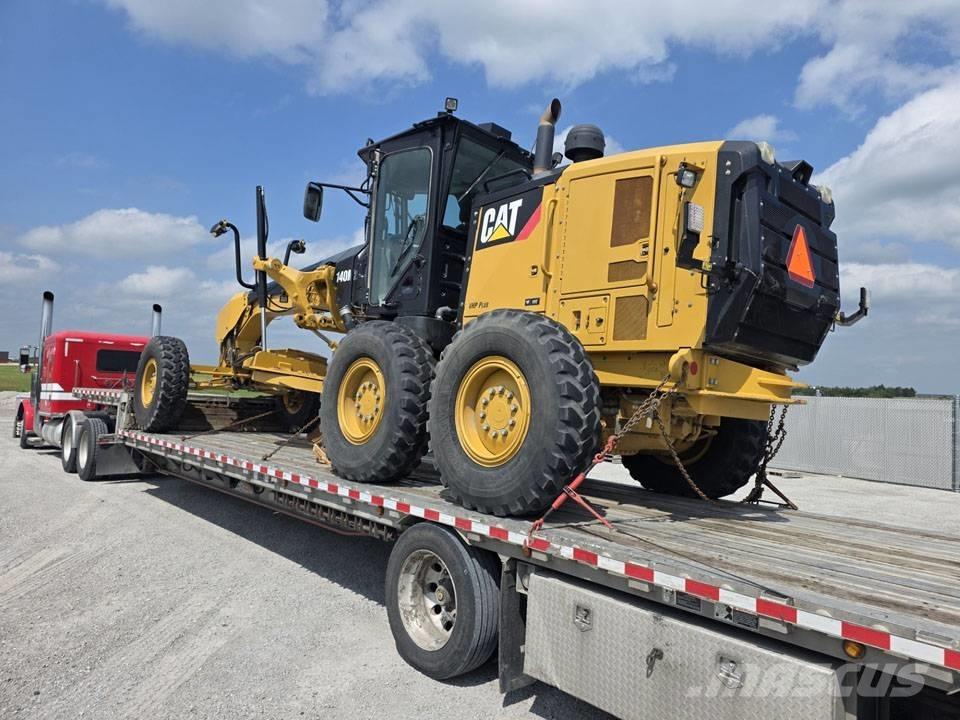 CAT 140 M 2 Грейдери