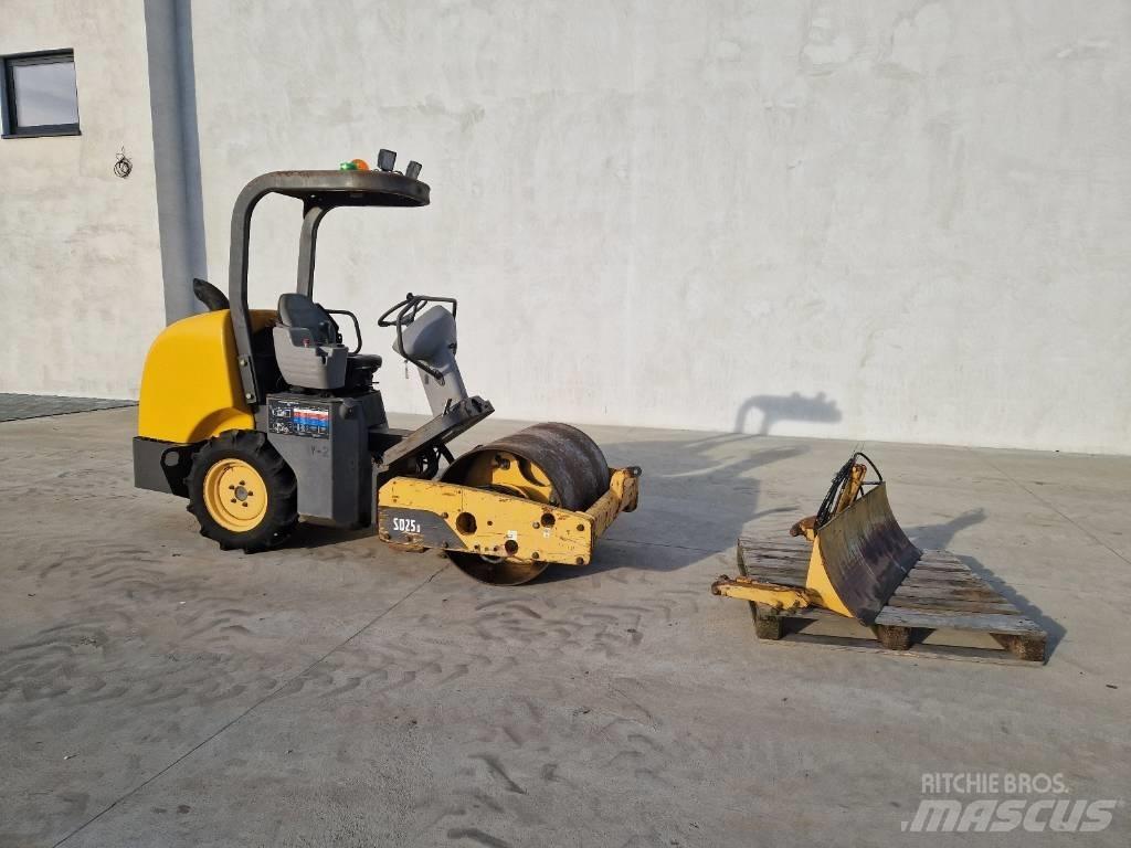 Volvo SD 25 D  R329 Еднобарабанни ролки

