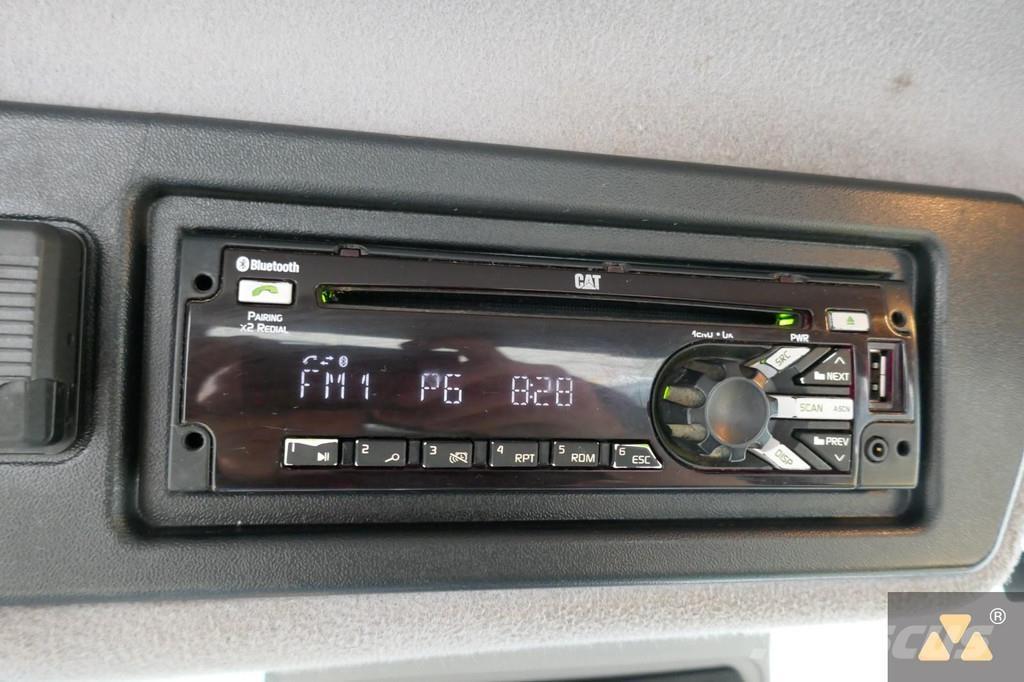 CAT 980M Колесни товарачи