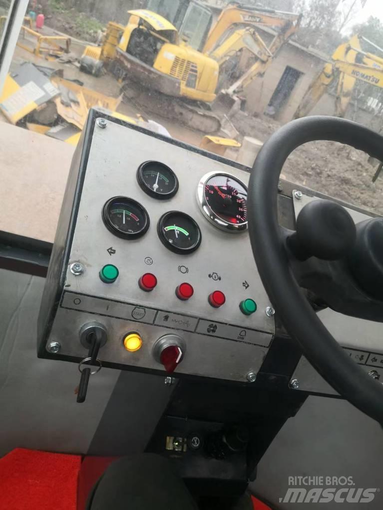 Dynapac CA 301 D Еднобарабанни ролки

