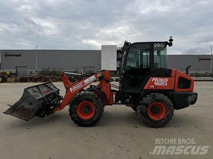 Kubota R065W Колесни товарачи
