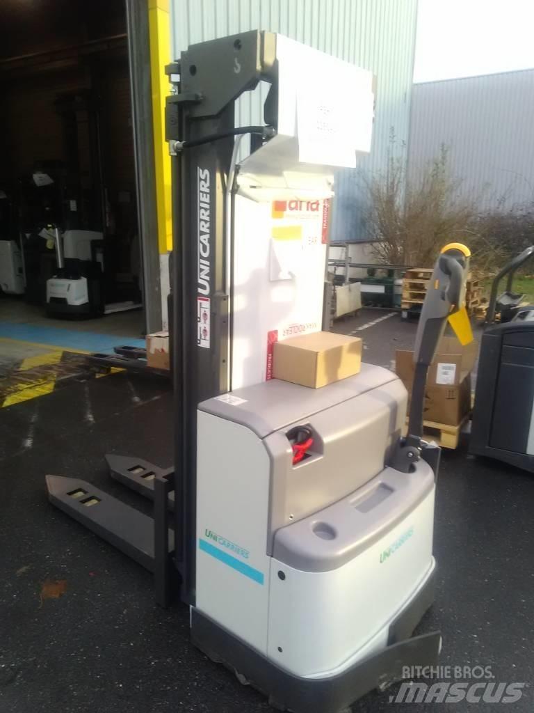 UniCarriers PSH200 Колички високоповдигачи с теглич