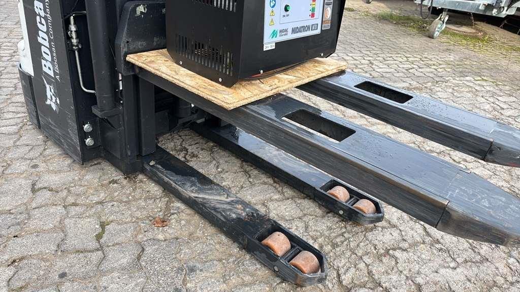 Doosan BSL16N Колички високоповдигачи с теглич