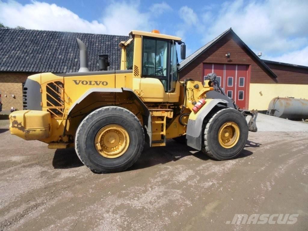 Volvo L 120 F Колесни товарачи