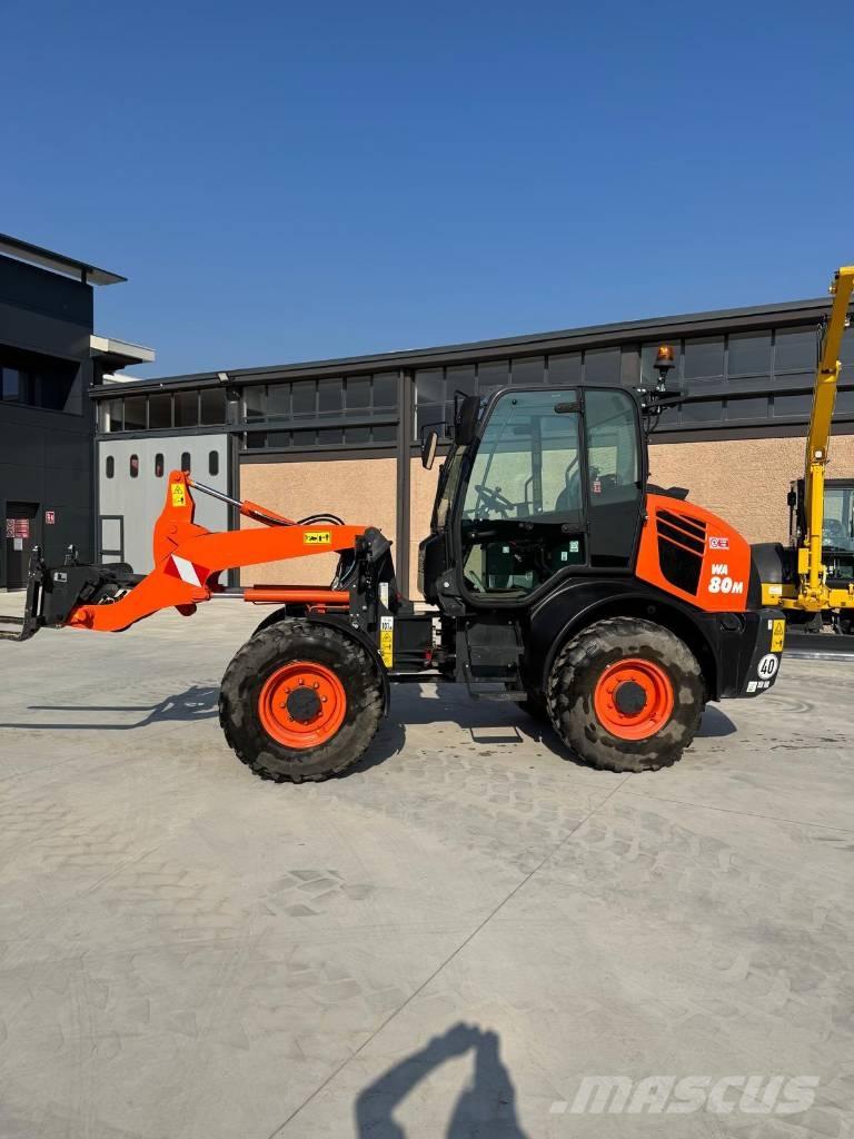 Komatsu WA 80 M-8 Колесни товарачи