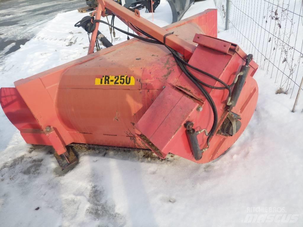  TR-250 lumilinko Снегохвъргачки
