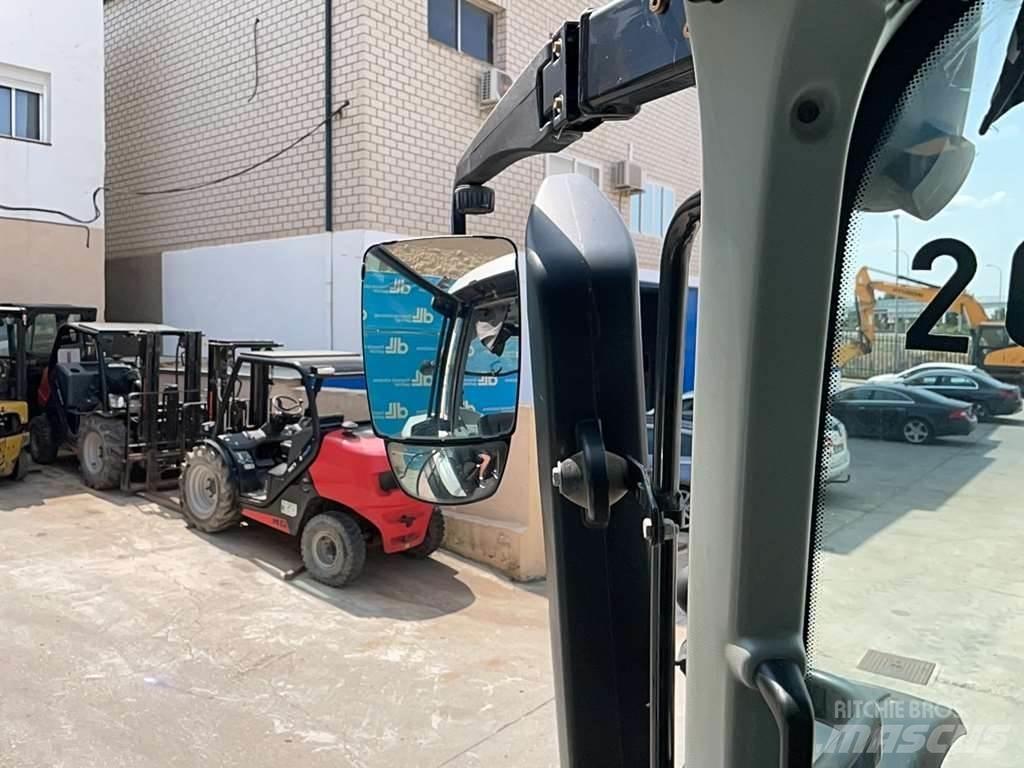 Valtra T174E Трактори