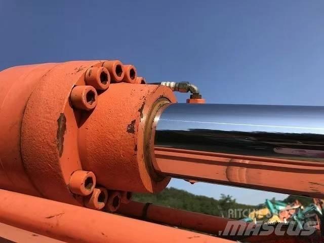 Hitachi ZX 200 Верижен екскаватор