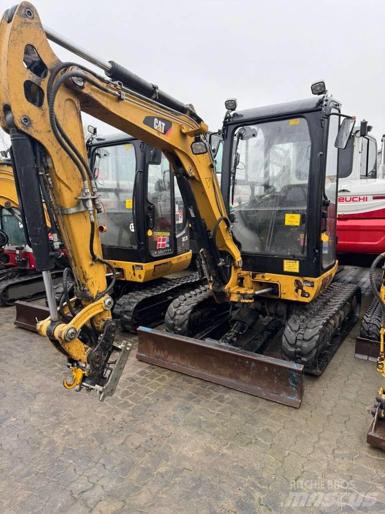 CAT 302.7 D Мини екскаватори < 7 т