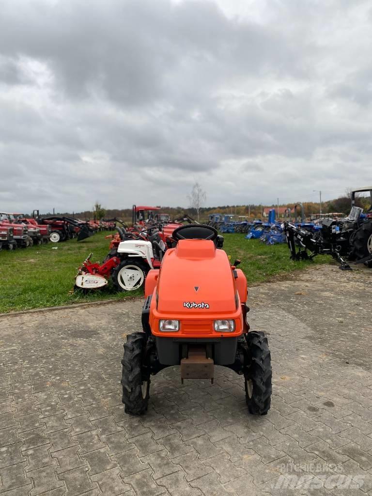 Kubota Aste A30 Компактни трактори