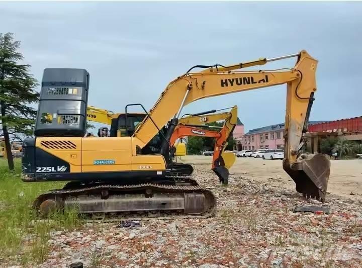 Hyundai 225LVS Верижен екскаватор