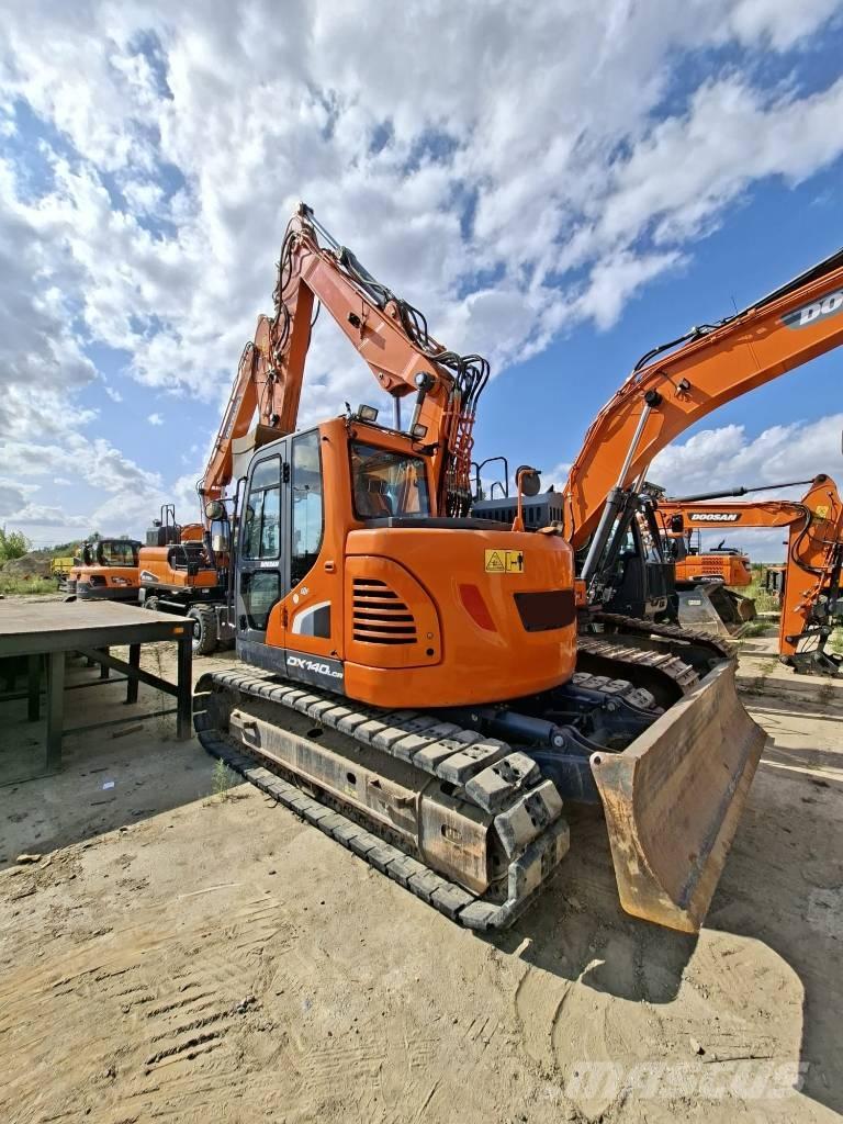 Doosan DX 140 LCR Верижен екскаватор