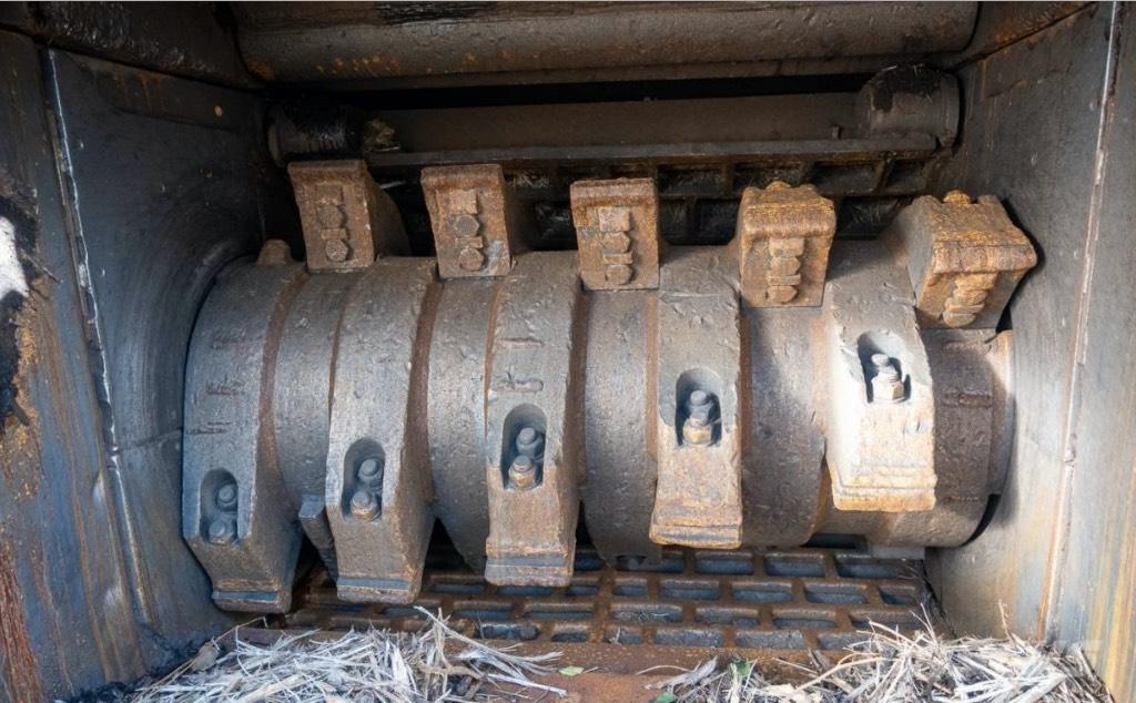 CBI 6400 T Мелници за пънове
