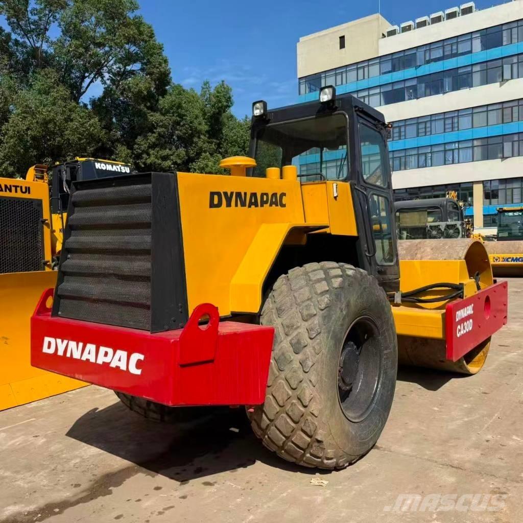 Dynapac CA30D Еднобарабанни ролки
