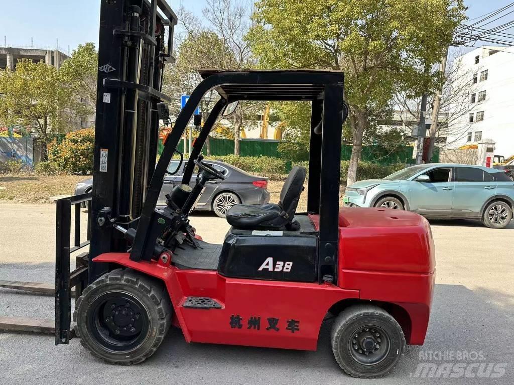 Hangcha A38 Дизелови камиони