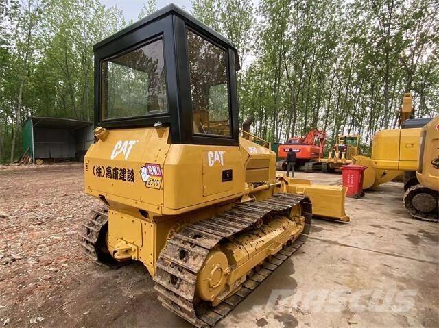 CAT D5G Верижни булдозери
