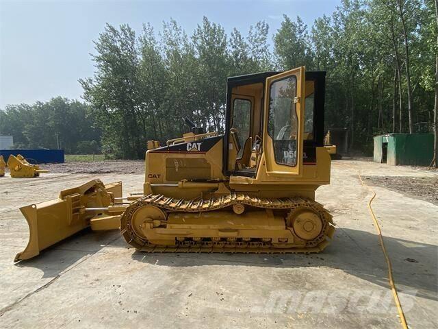 CAT D5G Верижни булдозери
