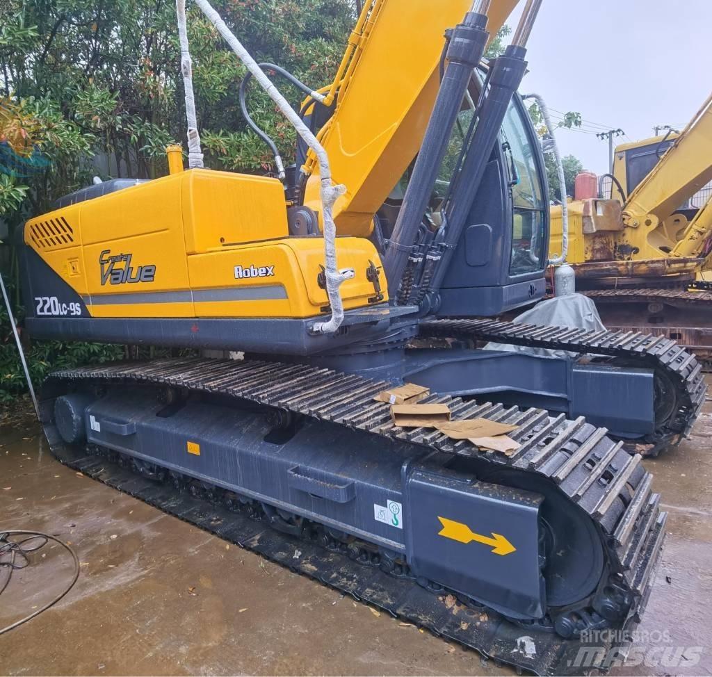 Hyundai R220LC-9S Колесни екскаватори