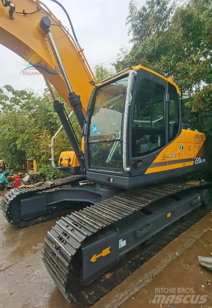 Hyundai R220LC-9S Колесни екскаватори