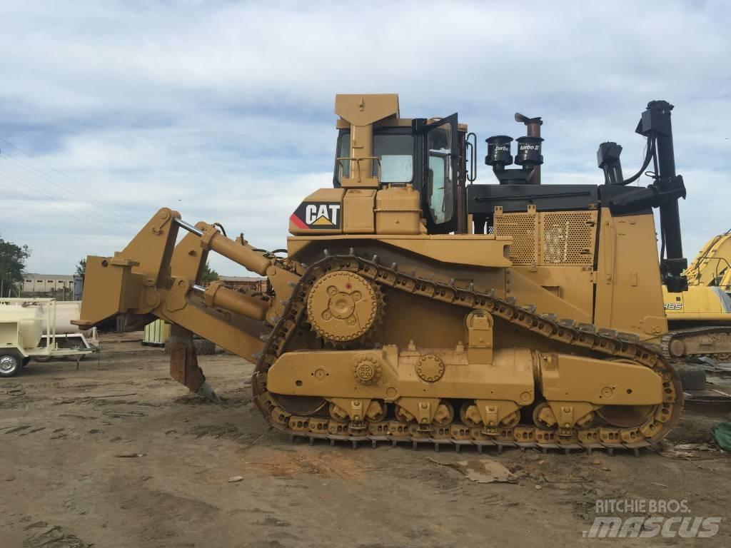 CAT D 9 L Верижни булдозери
