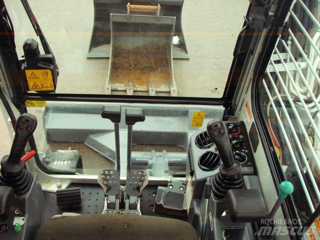 Takeuchi TB153FR Мини екскаватори < 7 т