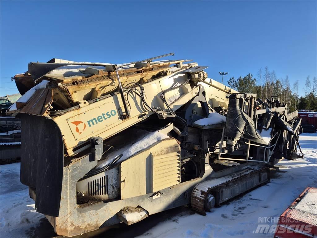 Metso ST 272 Мобилни скрийнери
