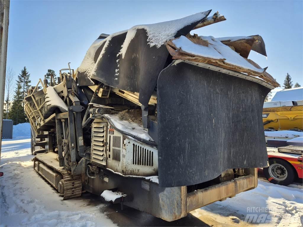 Metso ST 272 Мобилни скрийнери
