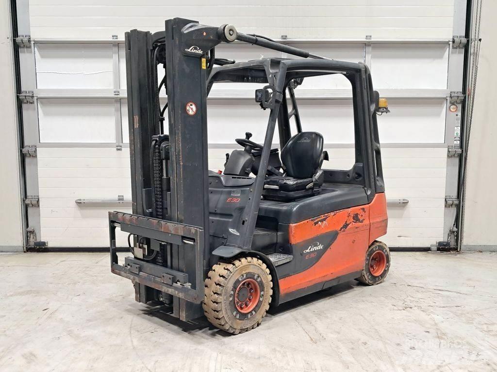 Linde E30L-01 Електрически вилични кари-повдигачи