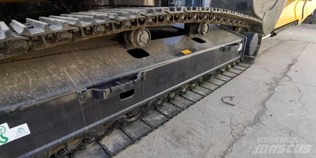 LiuGong 933 E Верижен екскаватор