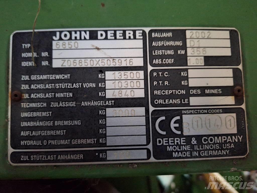 John Deere 6850 Самоходни фуражири