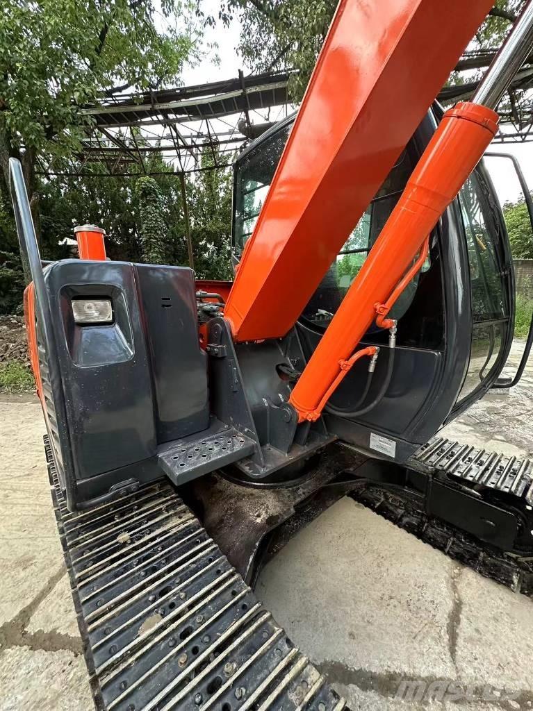 Hitachi 70 Верижен екскаватор