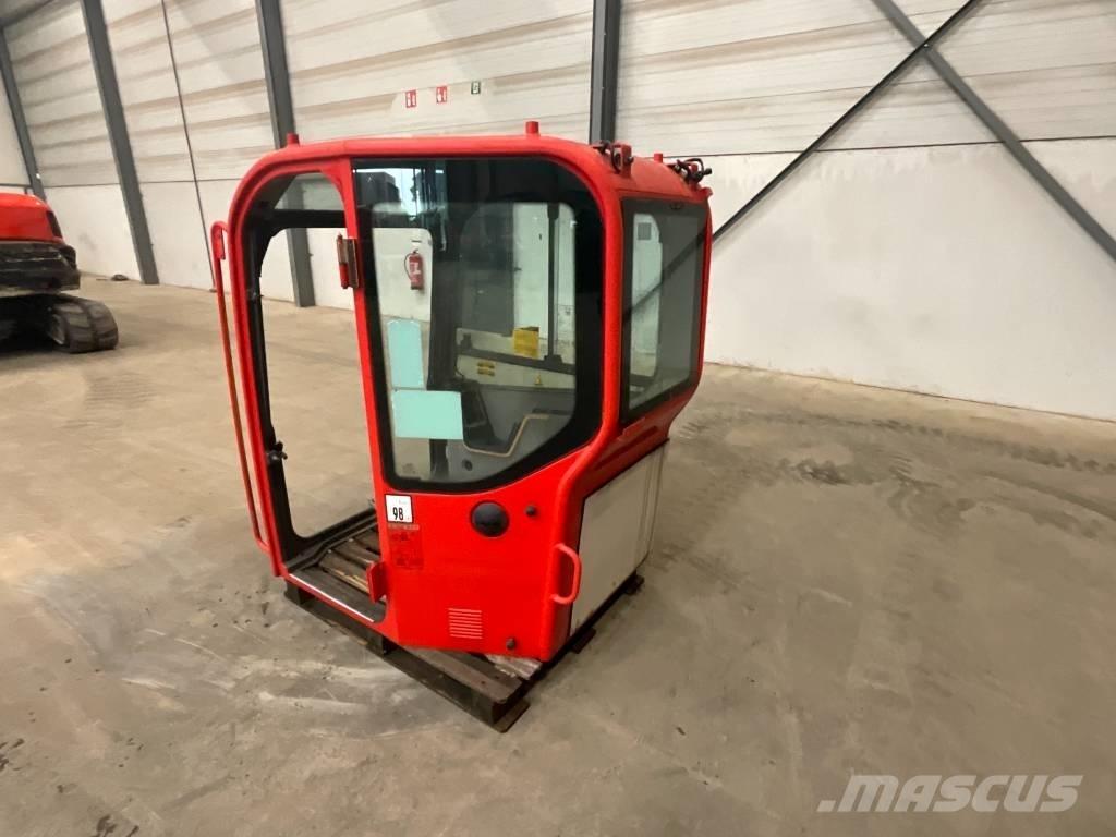 Volvo ECR 88 D Кабина