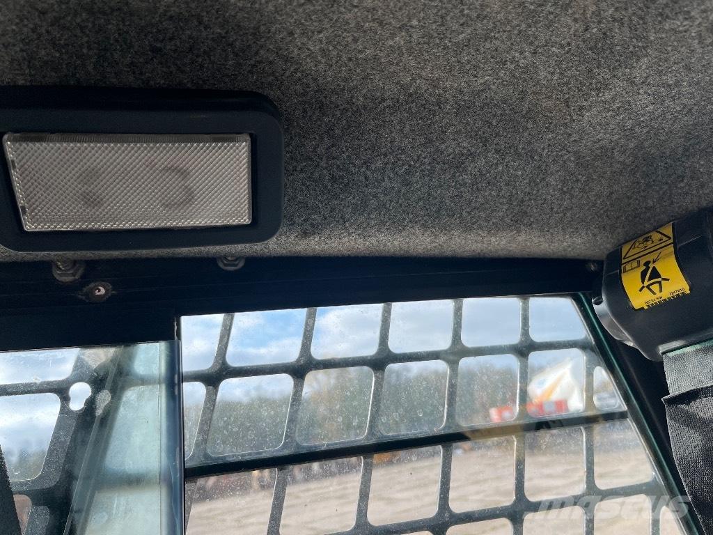 Bobcat S 100 Мини товарачи
