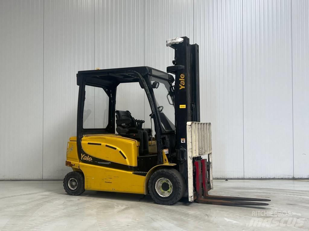 Yale ERP30VL Електрически вилични кари-повдигачи