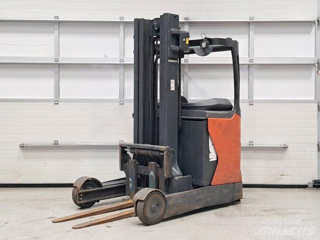 Linde R20-01 Ретрак/ Високоповдигач с изместване на вилката напред