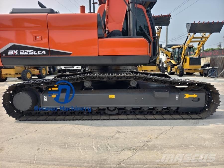 Doosan DX 225 LCA Верижен екскаватор