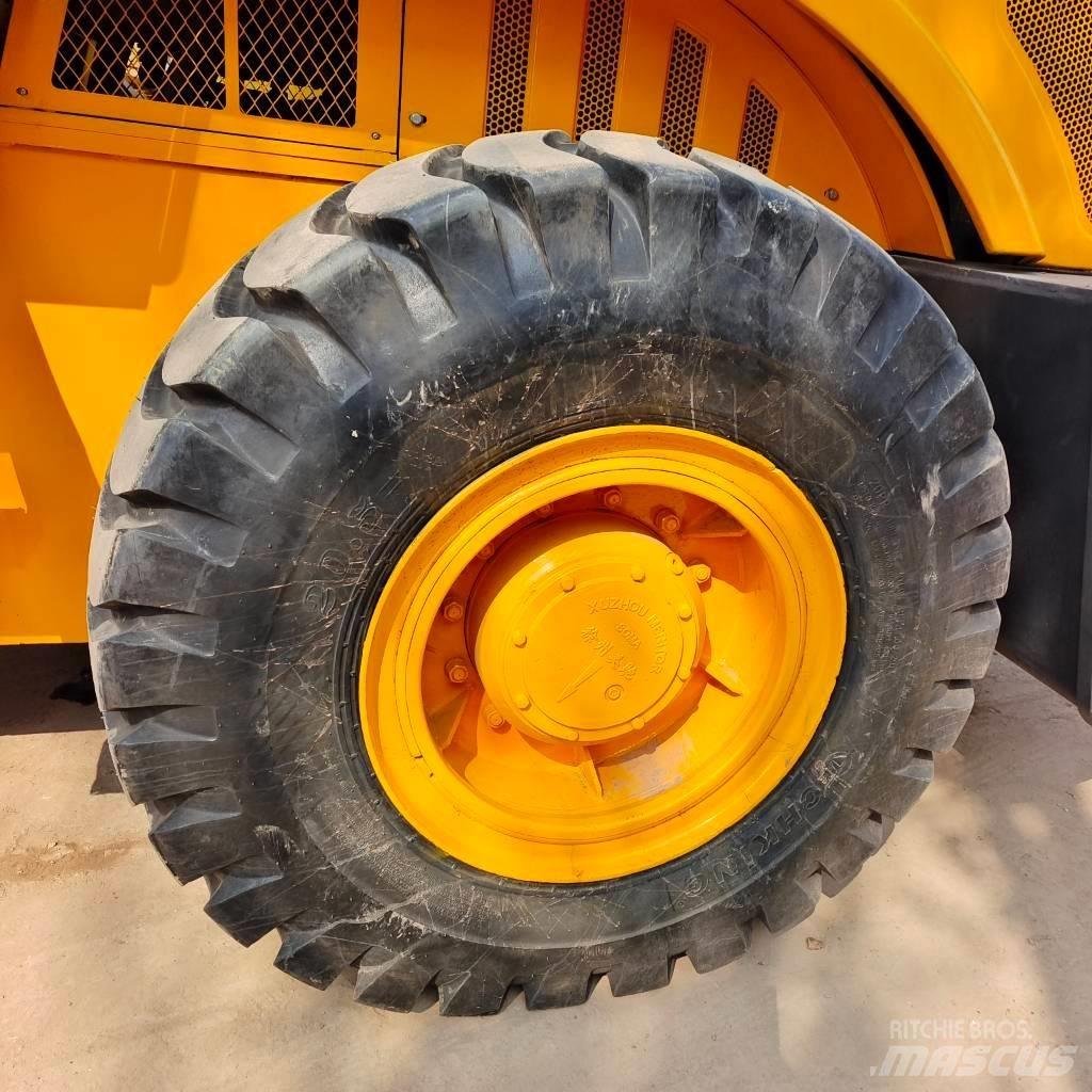 XCMG XS 202J Еднобарабанни ролки
