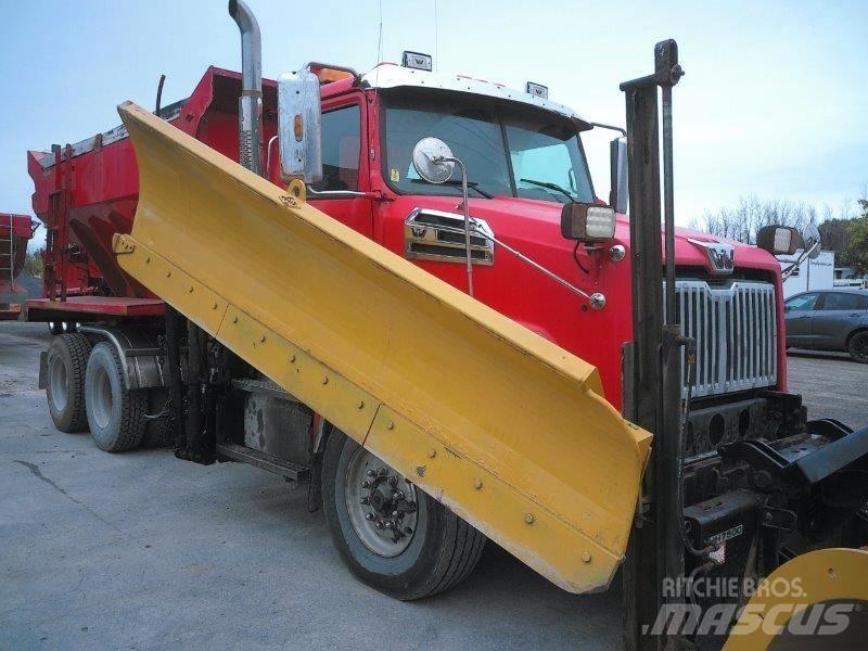Western Star 4700 SB Снегочистачки
