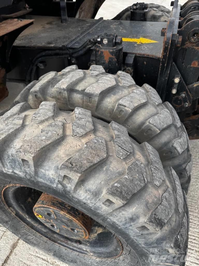 Hitachi ZX 145 W-6 Колесни екскаватори